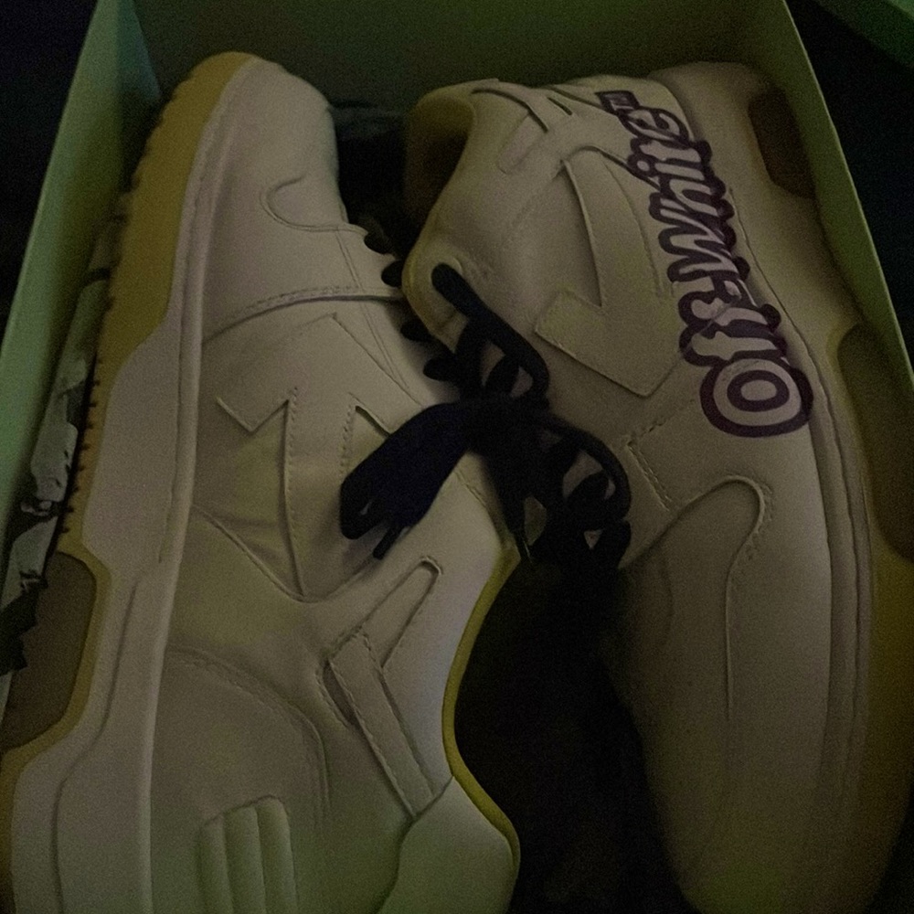 off white “out of office” shoes they are a size 12 US 45 EU these are used